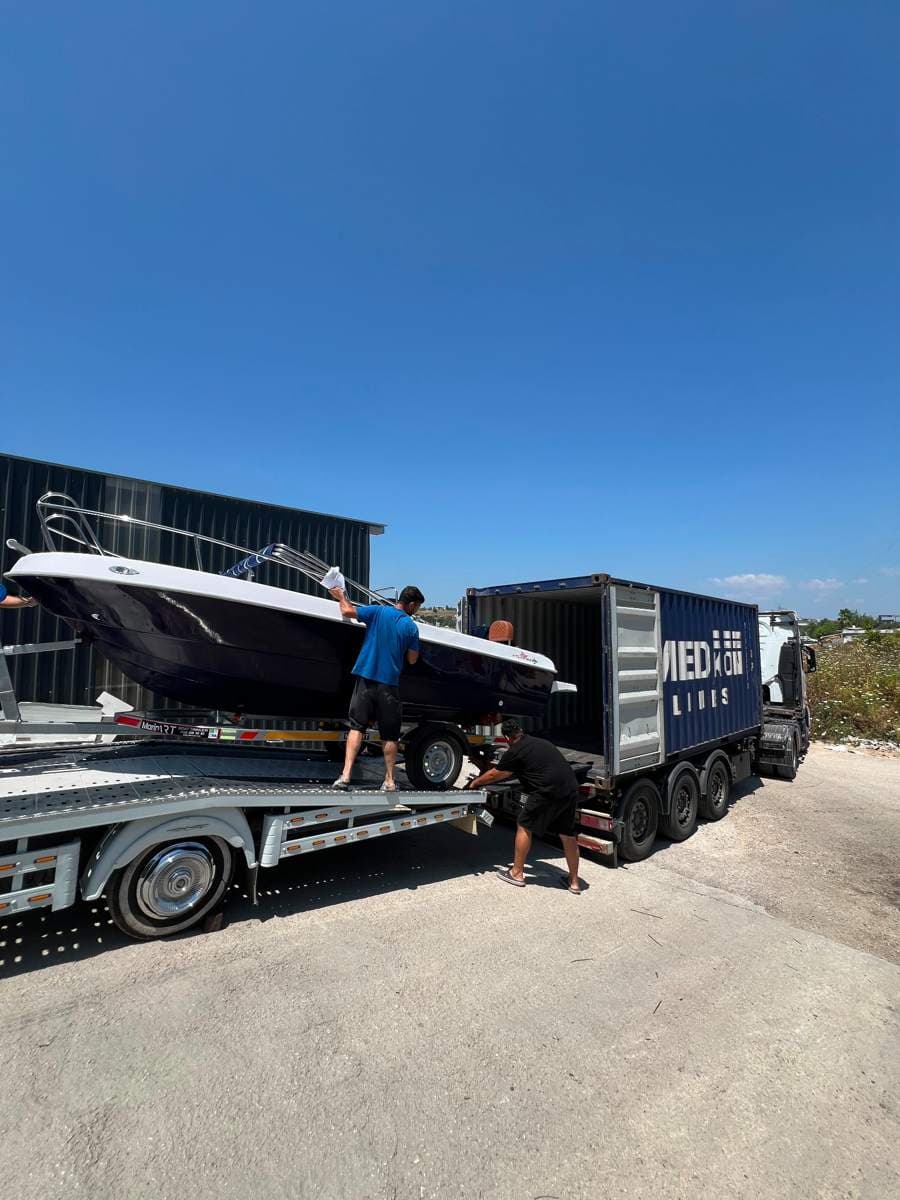 Boat pickup and container preparation