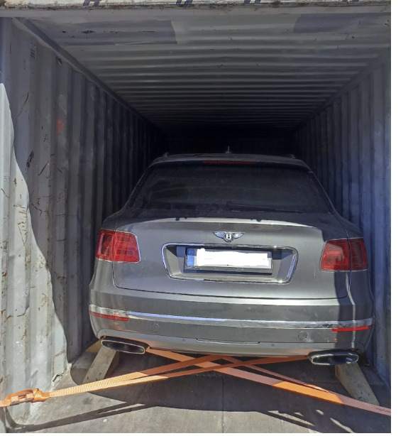 Secure vehicle lashing inside a container
