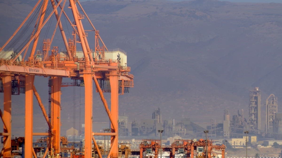 Shipping from Turkey to Oman: Sea, Air and Road Freight to Sohar, Salalah and Muscat (2026 Guide)